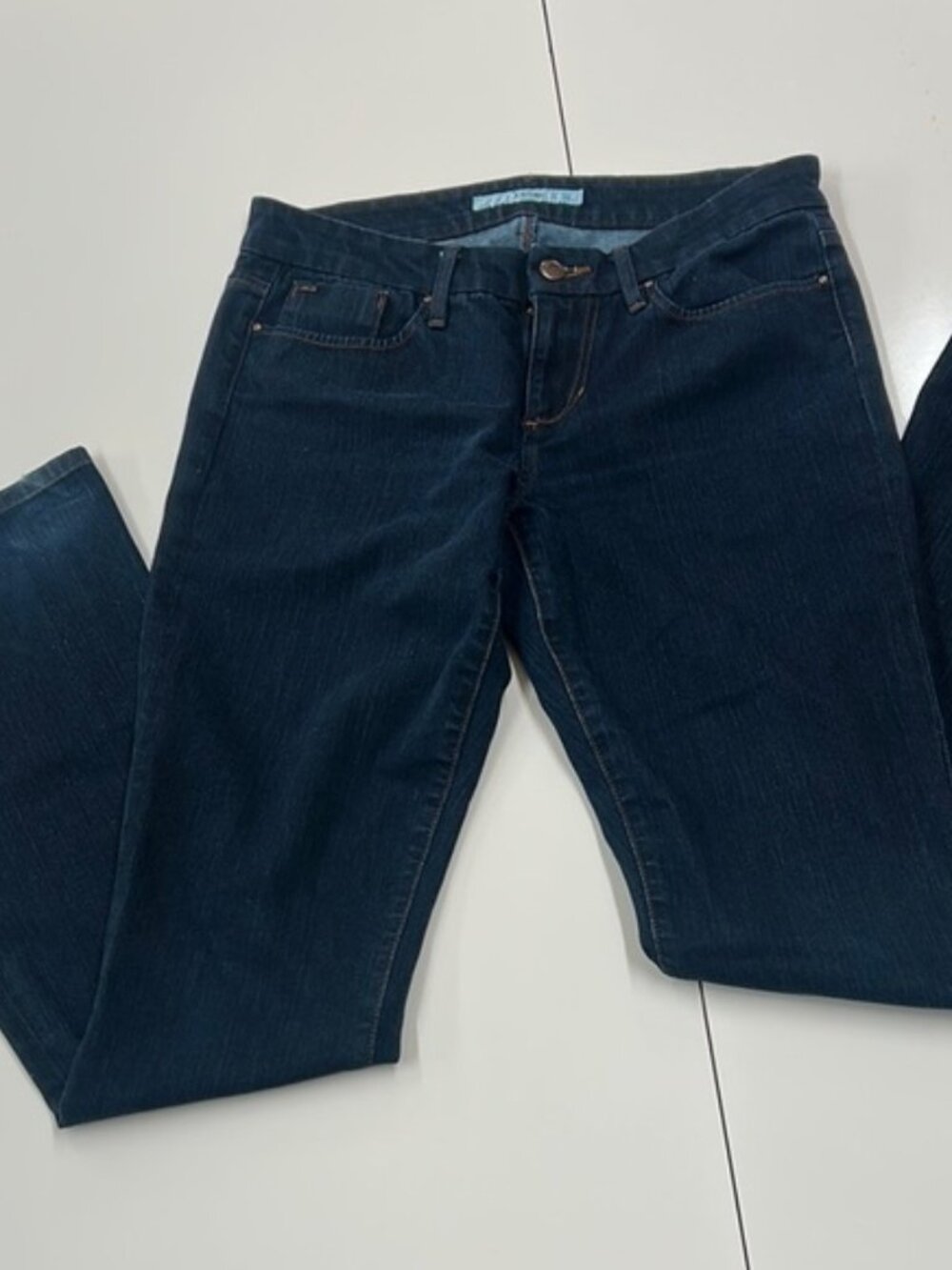 Joe's Jeans Blue Boot Cut Denim With Button Back Pockets Size 29